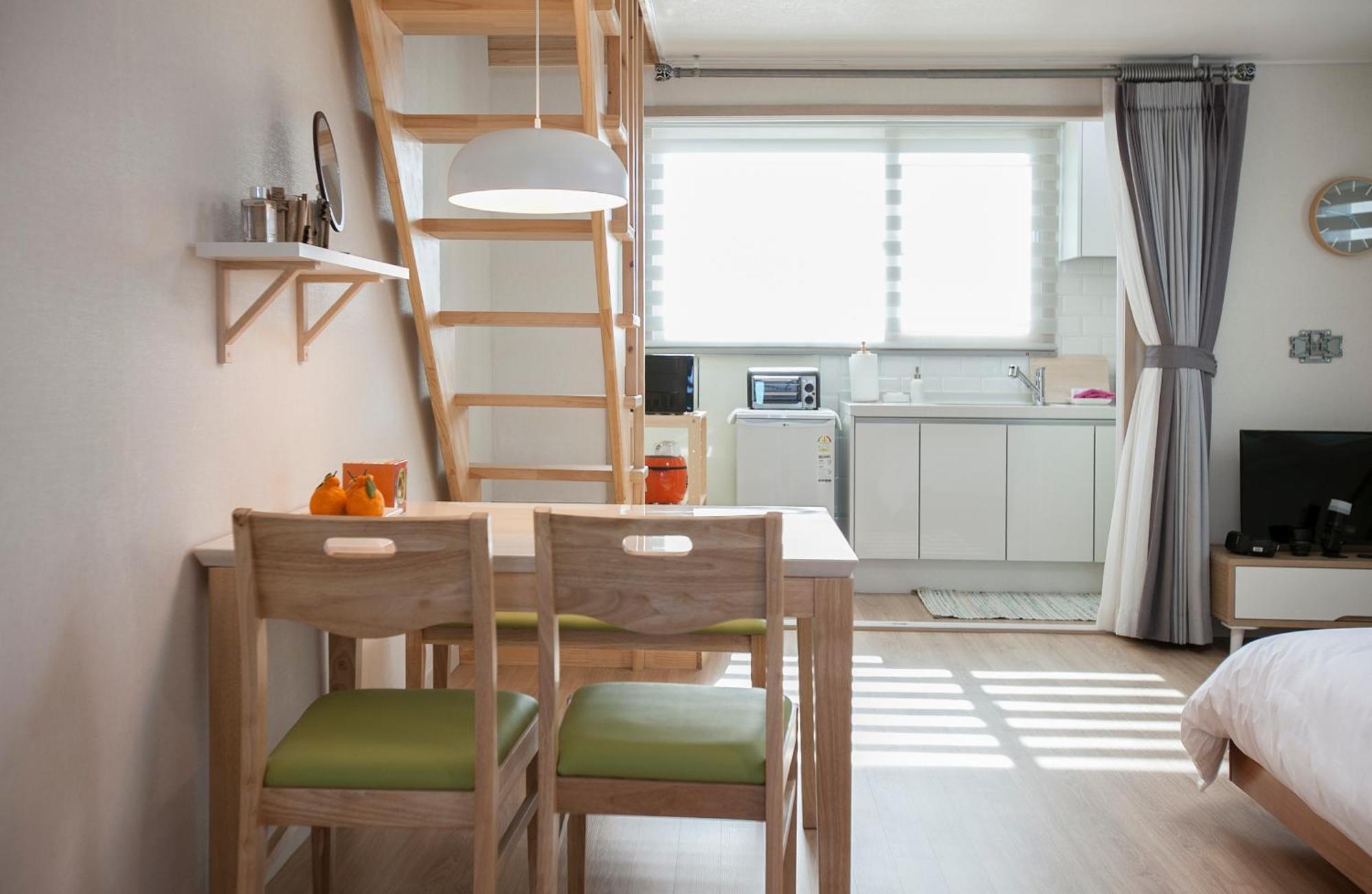 Jeju Aria Pension Luaran gambar