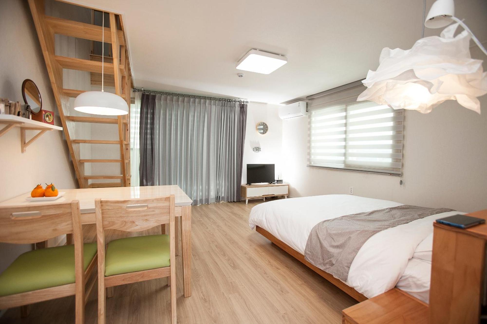 Jeju Aria Pension Luaran gambar